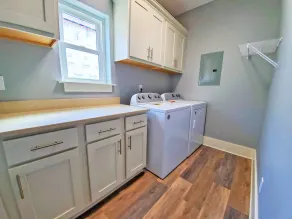Beautiful 3-bedroom home in the heart of Downtown! - Image 2