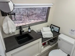 Riveted Retreat '62Airstream - 2hr Houston Dallas - Image 5