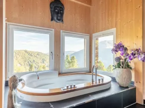 Quiet chalet on the Turracherhohe with whirlpool - Image 2