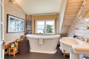 Maxwelton Aerie Bluffside Retreat w/ Sweeping Puget Sound Views + Firepit - Image 5