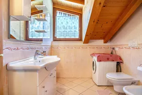 Apartment 'Cuore Delle Dolomiti' mit Bergblick, privater Terrasse und Balkon - Image 2