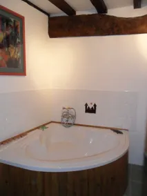 Beautiful stone property in a tranquil, listed, bastide village - Image 4