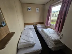3 Bedrooms, 8 Berth Caravan, Lyons Robin Hood in Rhyl - Image 3
