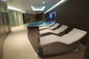 Parklands Hotel & Country Club - Image 2