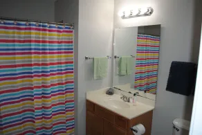 Quit, Cozy, Pet Friendly Condo - Image 3