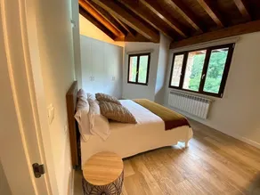2 Apartamentos en villa con piscina privada en Asturias El Marquesau - Image 4