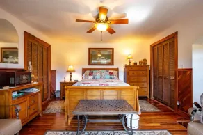 Loft apartment on Farm with Hot Tub, pond and total privacy. - Image 2