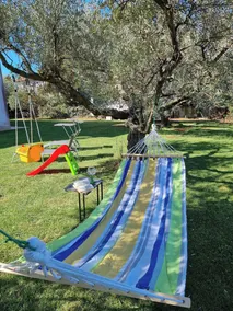 Holiday apartment with dishwasher, terrace and courtyard - Image 2
