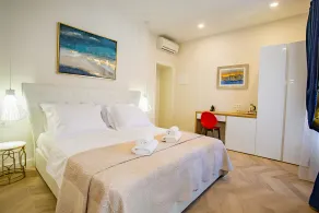 Room in the center of Split - Image 4