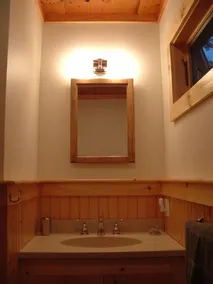 Saint George Lake, Charme Waterfront Cottage - Image 2