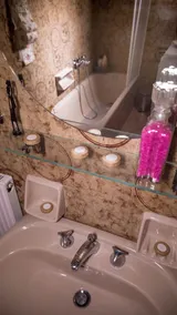 Kitries Home - Image 2