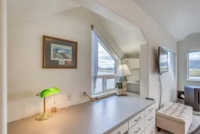 Nehalem Riverfront Home has Private Dock, Ten Minutes to the Beach in Manzanita! - Image 2