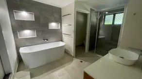 Saunders Beach Holiday House - Image 2