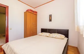 Beautiful Apartment In Crikvenica - Image 4