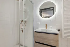 High-end boutique apartment near city center! - Image 4