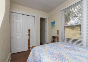 Quaint Downtown Cottage ~ Free Private Parking! - Image 5