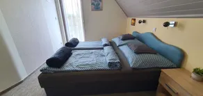 Holiday home near water with air conditioning and internet - Image 4