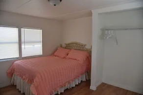 Cozy Mobile Home - Image 5