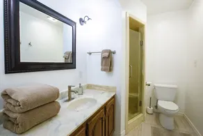 Delightful home with AMAZING space and views - Image 2
