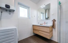 Cozy Home In Cambarelici - Image 3