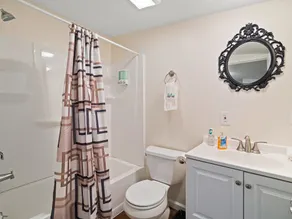 Chardonnay Cottage - GOTL Strip - Cozy & Quaint - Image 2