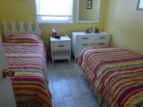 Ocean Block, Brant Beach, Wifi, Covered Porch, Washer Dryer, 3 Bedroom-Just Walk Up A Few House Lengths And Long Beach Islands Pristine White Sandy, - Image 4