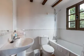 Holiday Home \"Los Algarrobos Gaucin\" with Mountain Views, Pool, Balcony & Terrace - Image 4