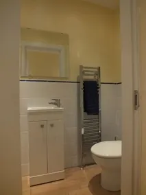 Bel appartement spacieux de 3 chambres à l'est de la rue Prince - Image 4