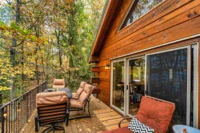 Spiderlake Retreat Log Cabin LakeHouse w/private Pier 4BR 3BA - Image 5