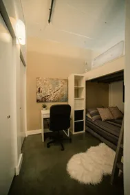 2 Full Beds, Free Parking Underground/Heated, 1 Bedroom Condo Downtown Central - Image 5