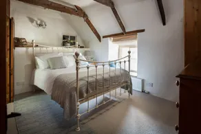 The Cot - Image 3