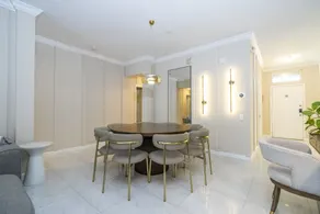 4br House w Perfect Location Pool and Much More - Image 5