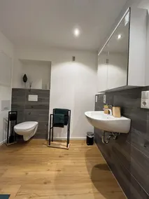 traumhafte Business & Relax Wohnung direkt im Stadtkern Oettingens by Elation Homes - Image 3