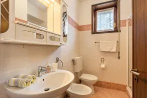 Beautiful two-bedroom energy efficient apartment with large equipped terrace - Image 2