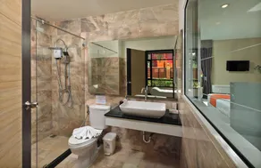 Nai Harn Condominium - Image 5
