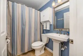 Spacious 4BR Ranch w Hot Tub in Quiet Neighborhood - Image 4