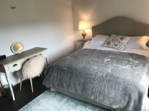 Bella casa indipendente con due camere da letto, privato, con 40mq di terrazzo esterno. - Image 4