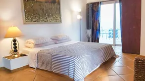 2 Best location Walk distance to beach,casinos,restaurants,bars,night life,shops - Image 2