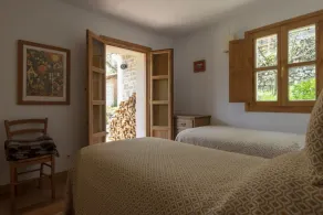 House in mountain location with amazing views. - Image 2
