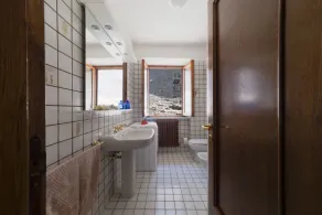 Quiet property set in a genuine context between nature and culture. - Image 3