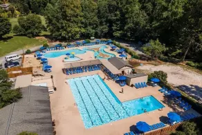 Pet Friendly, Resort Amenities, Fire Pit - Wildwood Vista by Carolina Properties - Image 2