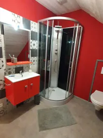 Room with private bathroom in country house - Image 5