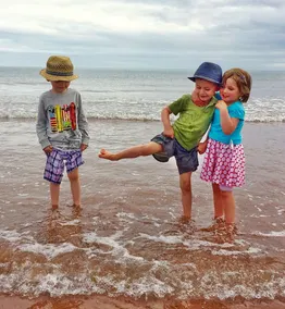 SUPERBE CHALET FAMILIAL DE 3 CHAMBRES, PET FRIENDLY, WIFI, EXCELLENT EMPLACEMENT, PLAGE ET MER - Image 4