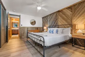 Door County Waterfront Cottage | 180' Shoreline | Sleeps 10 + Bunkhouse - Image 3