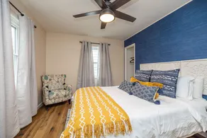 Single level, close to airport, WiFi, pet friendly - Image 5