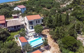 STUNNING HOME IN KREMENA WITH WIFI AND 1 BEDROOMS - Image 3