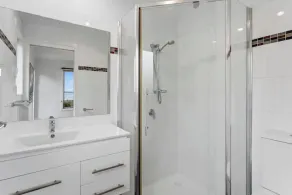 Seven Mile Beach House - Surf, Hike, Golf - Image 2