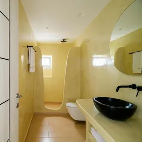 Ebita's Suites - Image 5
