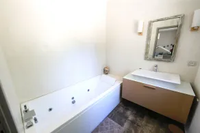 Bunden af ​​uafhængige villa på 50 m2 med adgang til swimmingpoolen, golfbold - Image 5