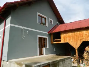 Privat hus beliggende i udkanten af ​​Intosura Buzaului - Image 4